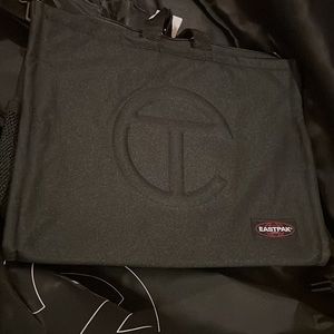 Eastpak x Telfar Medium Shopper - Black